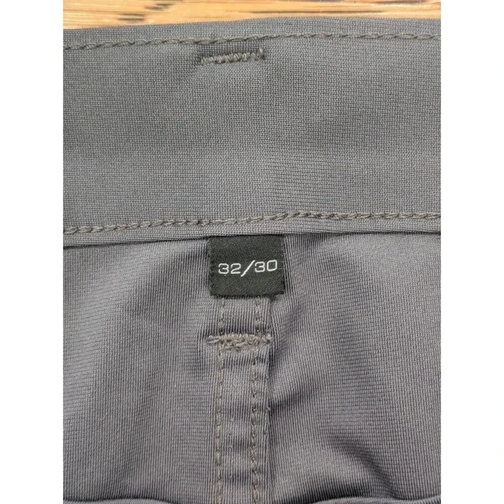 Levi's 511 Men's 32x30 Slim Fit Tech Performance Stretch Pants Gray Zip Pocket
